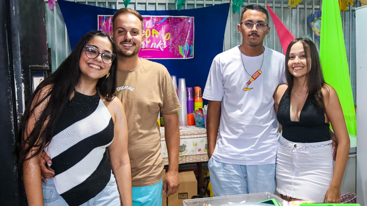 Foto 8 de 238 — Trabiju Folia 2026 arrasta multidão com Bloco Furacão, Santa Maria e DJ Joantony; veja fotos